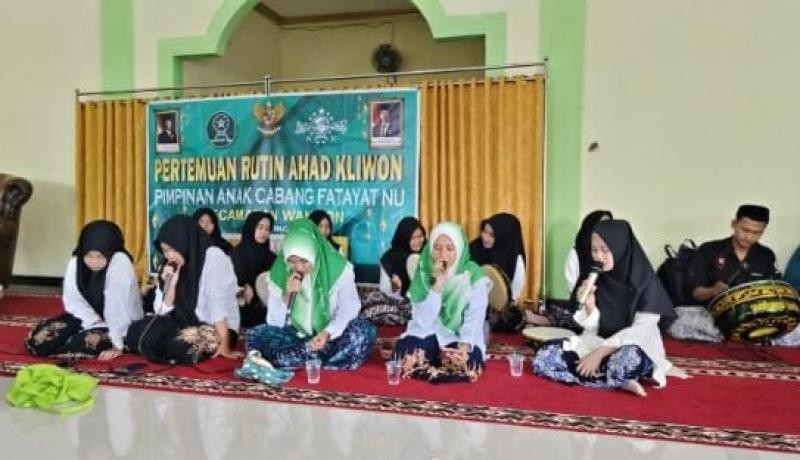 Penyuluh KUA Wangon Hadiri Rutinan Ahad Kliwon PAC Fatayat NU Wangon