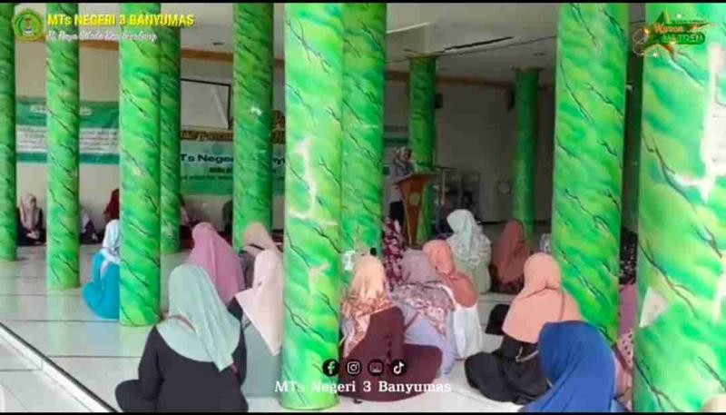 Perkuat Sinergi Madrasah dan Keluarga Dalam Mendidik Generasi Berakhlak Mulia
