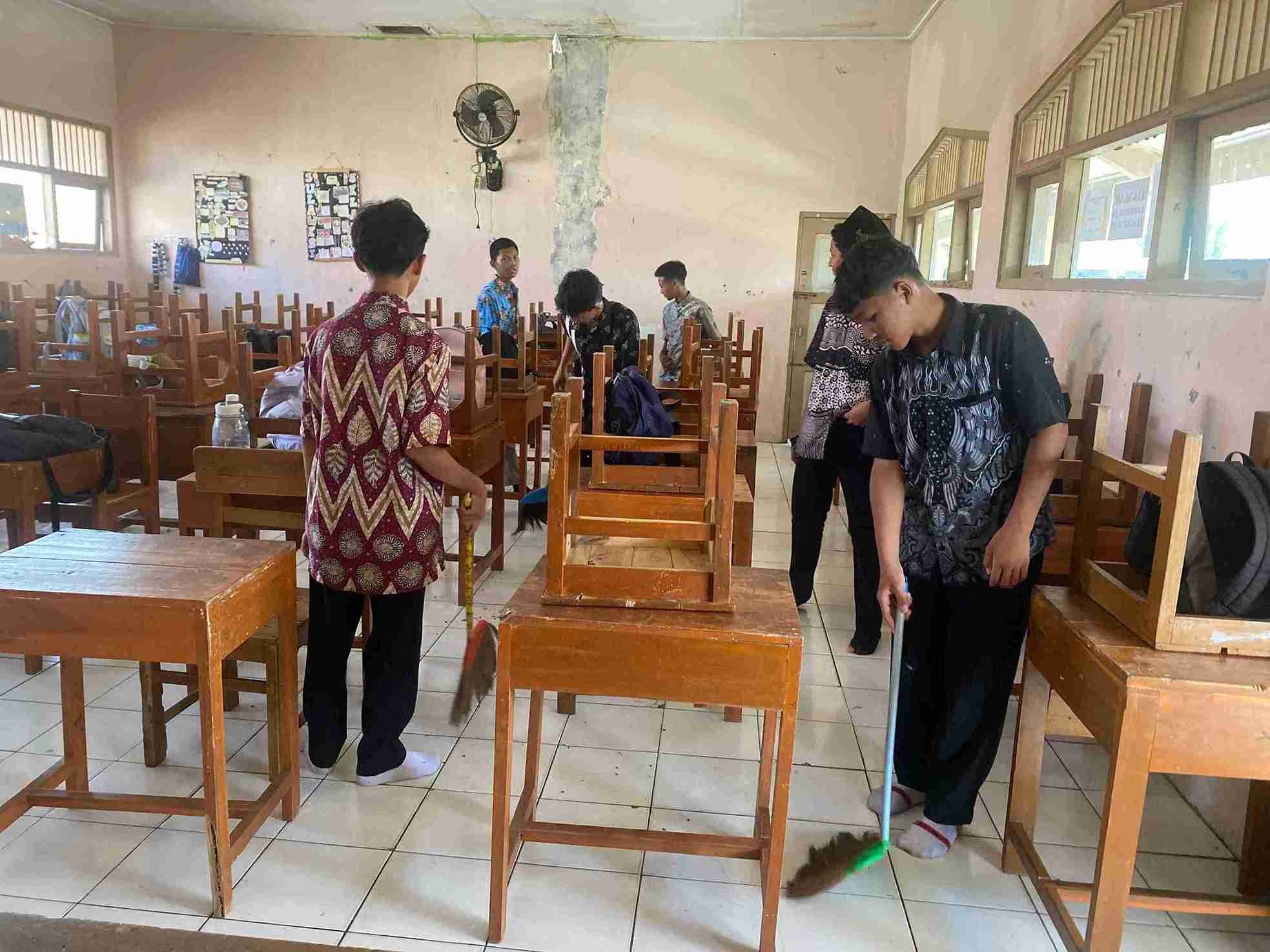 Dari Literasi ke Aksi: Semangat ASRI Warnai Hardiknas 2026 di MTs Negeri 3 Banyumas