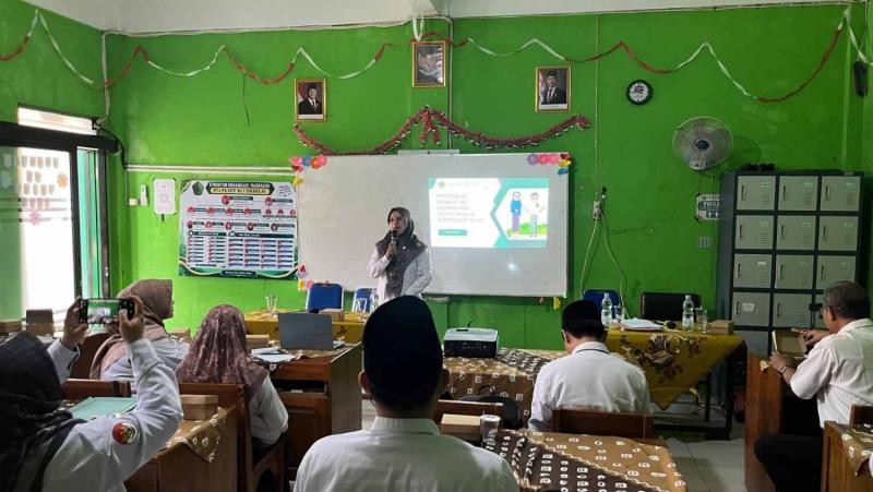 Guru BK MTs Ma’arif NU 1 Purwojati Ikuti Seminar Kesehatan Reproduksi melalui Forum MGBK