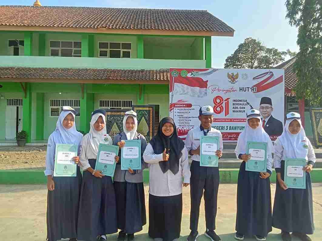 Semarak HUT RI ke-81, Pemenang Lomba Terima Hadiah Hiburan dengan Penuh Keceriaan
