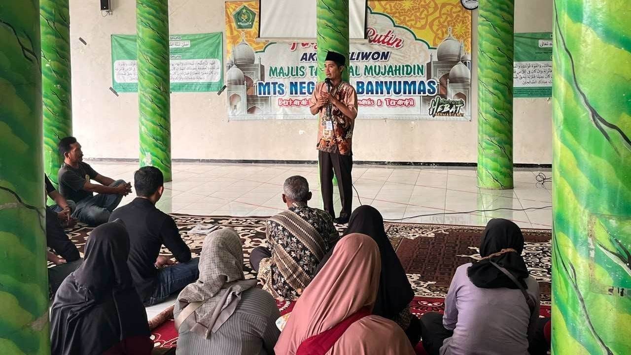 Perkuat Disiplin Digital, MTs Negeri 3 Banyumas Bekali Wali Murid Kelola Penggunaan Gadget