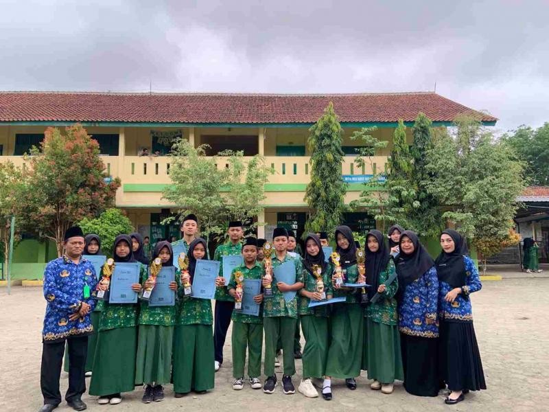 Apresiasi Prestasi, Kobarkan Semangat Santri 