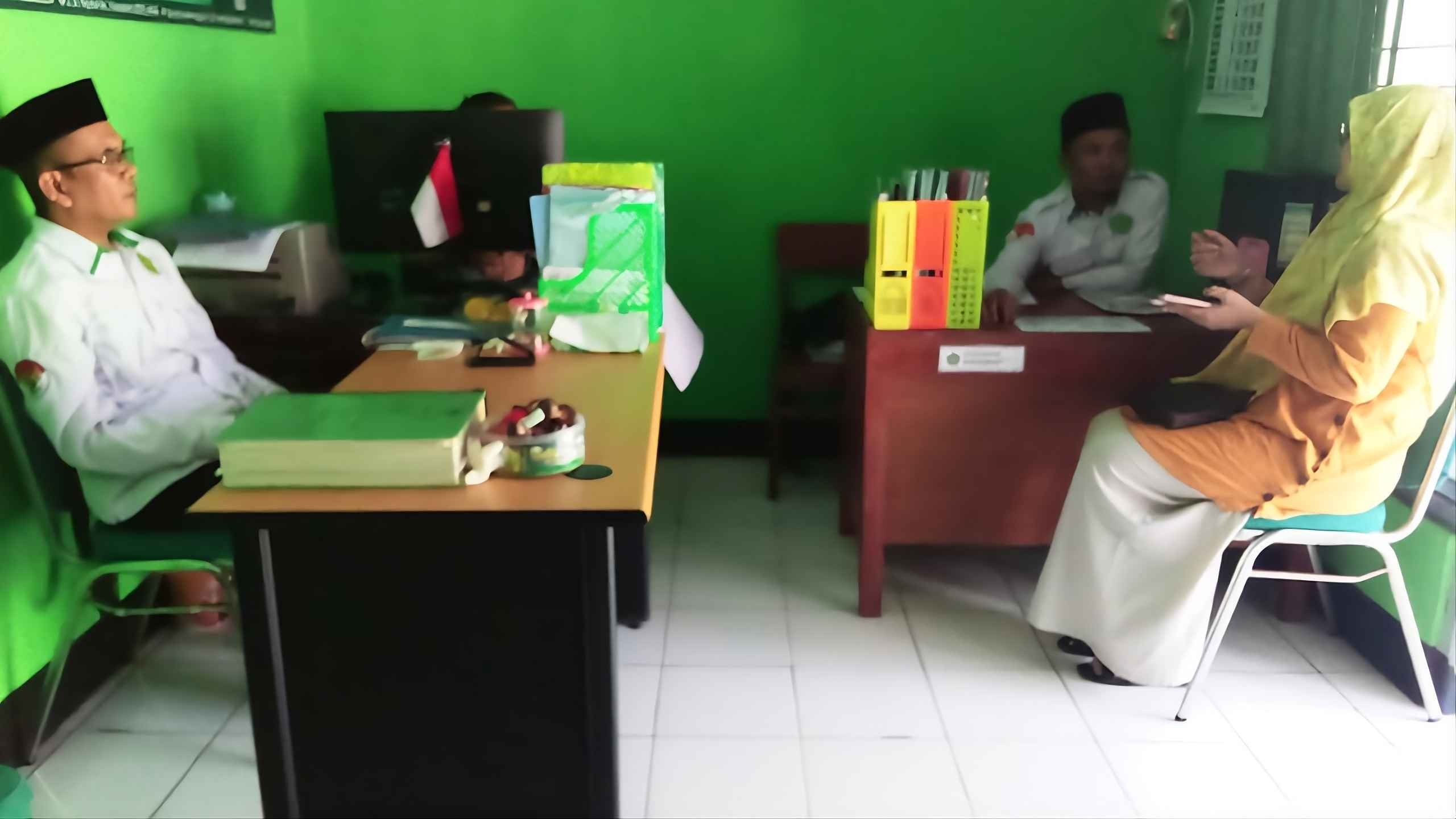 KUA Purwokerto Barat Layani Permohonan Surat Rekomendasi Menikah ke Banjarnegara