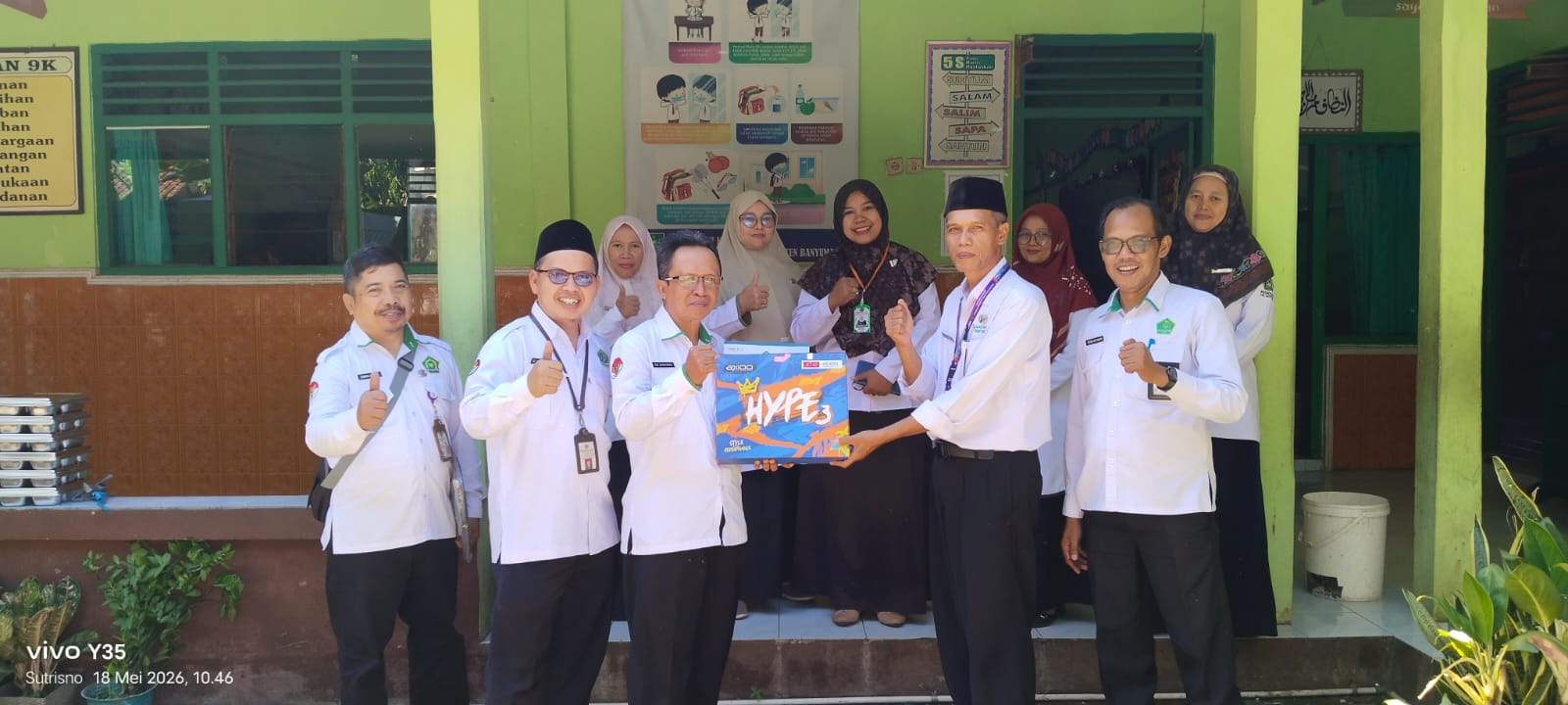 Pentasarufan laptop di MI AL Falah Karangtengah