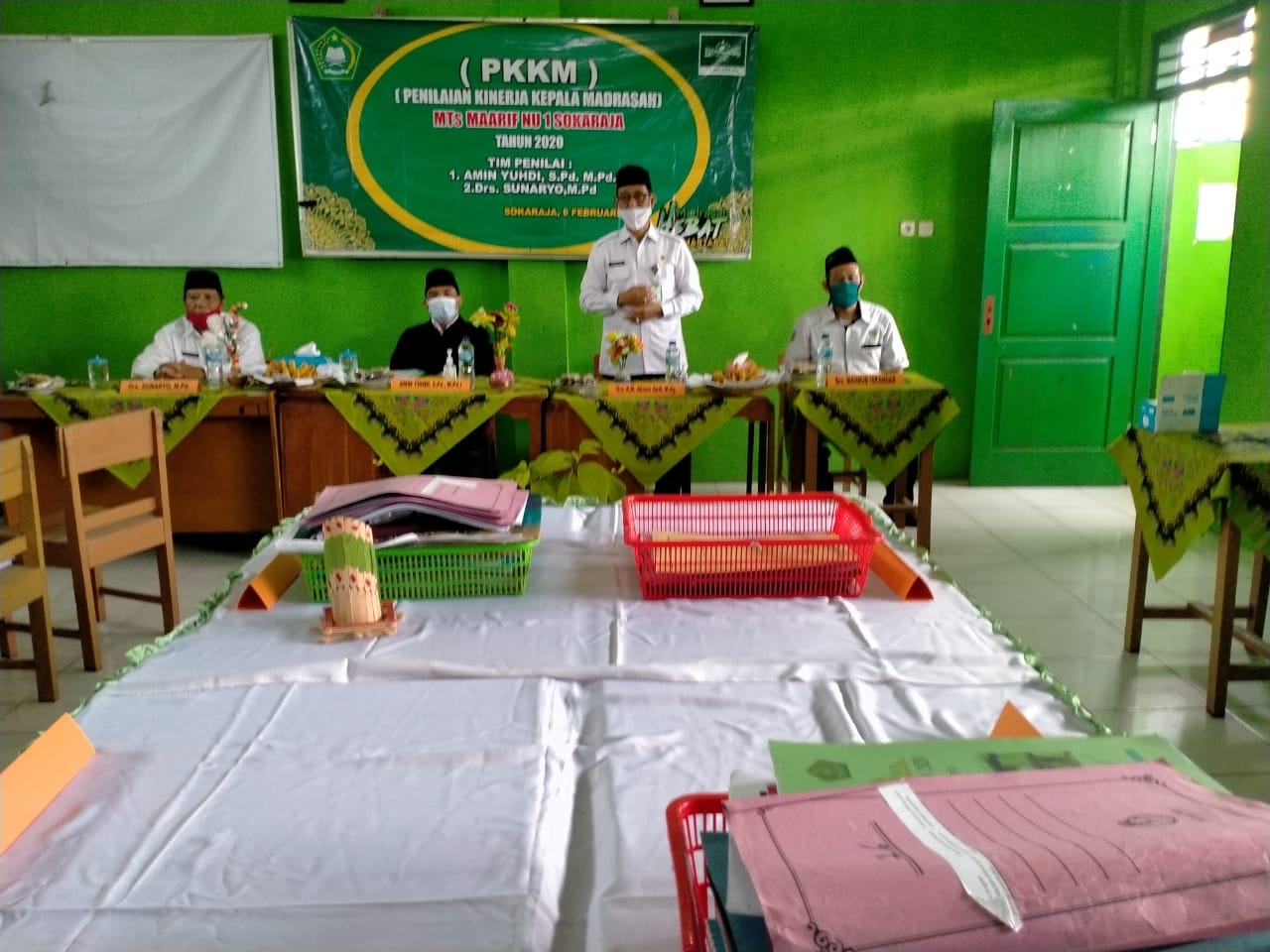 kepala kankemenag banyumas,di MTs sokaraja menerima team penilaian kinerja kepala madrasah (pkkm) di MTs maarif sokaraja