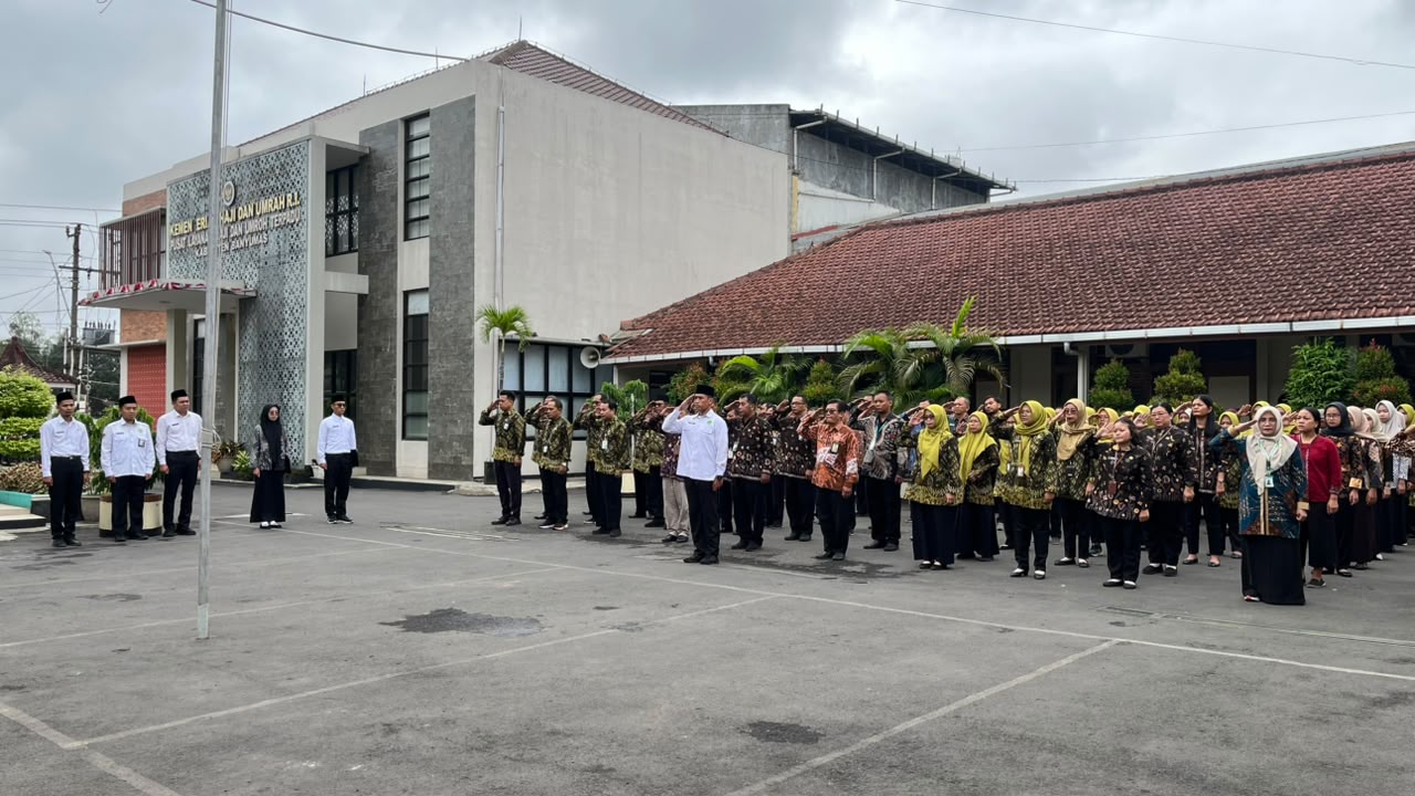 Upacara Hari Sumpah Pemuda Kantor Kemenag Kabupaten Banyumas